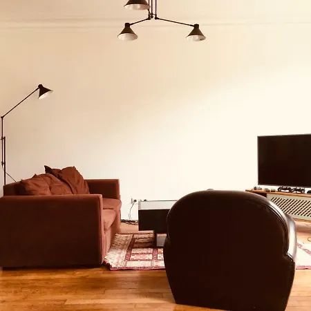 Entre Montmartre Et Batignolles * Paris